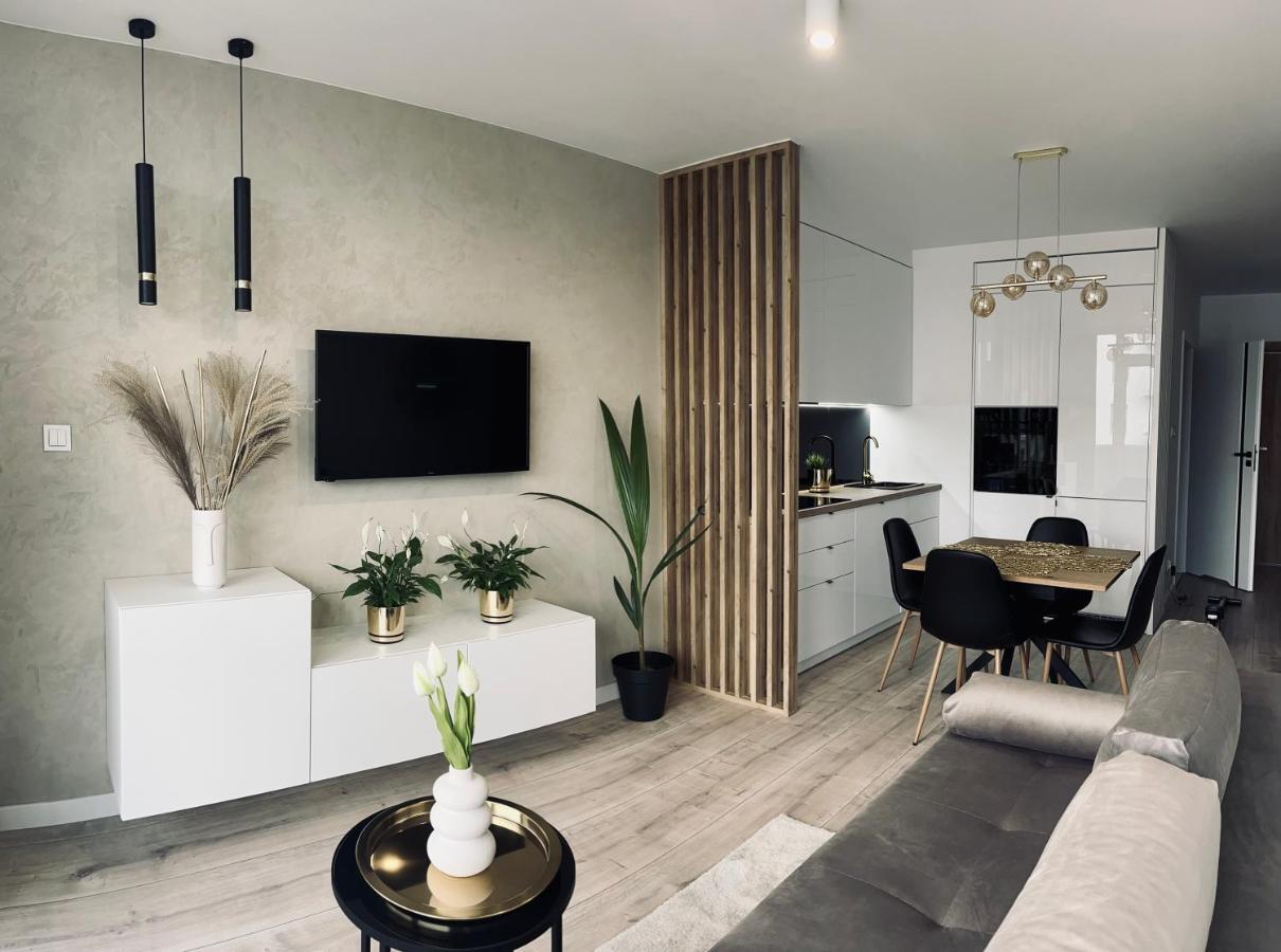 Nowoczesny Apartament Z Garazem Morelova غدانسك المظهر الخارجي الصورة