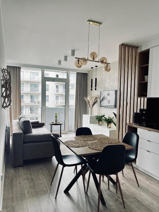 Nowoczesny Apartament Z Garazem Morelova غدانسك المظهر الخارجي الصورة