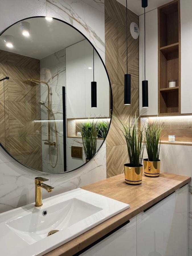 Nowoczesny Apartament Z Garazem Morelova غدانسك المظهر الخارجي الصورة