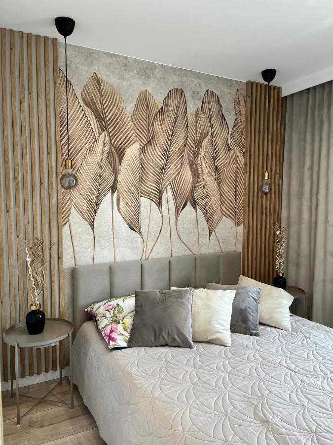 Nowoczesny Apartament Z Garazem Morelova غدانسك المظهر الخارجي الصورة