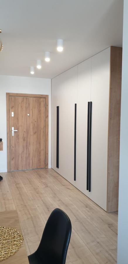 Nowoczesny Apartament Z Garazem Morelova غدانسك المظهر الخارجي الصورة
