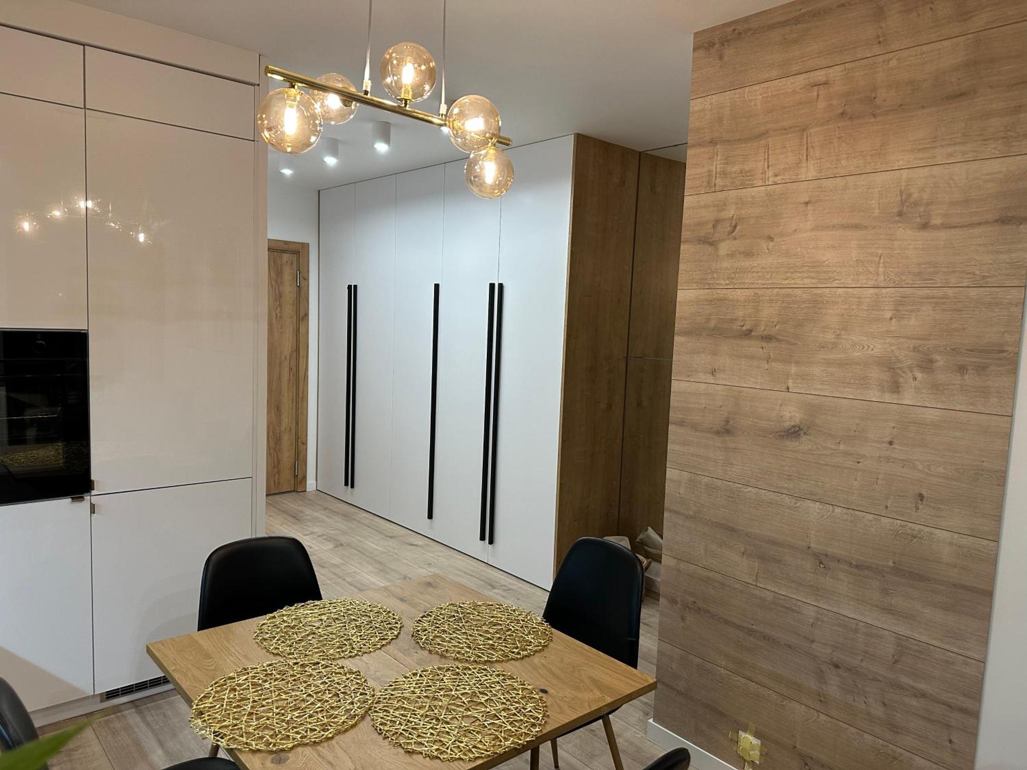 Nowoczesny Apartament Z Garazem Morelova غدانسك المظهر الخارجي الصورة